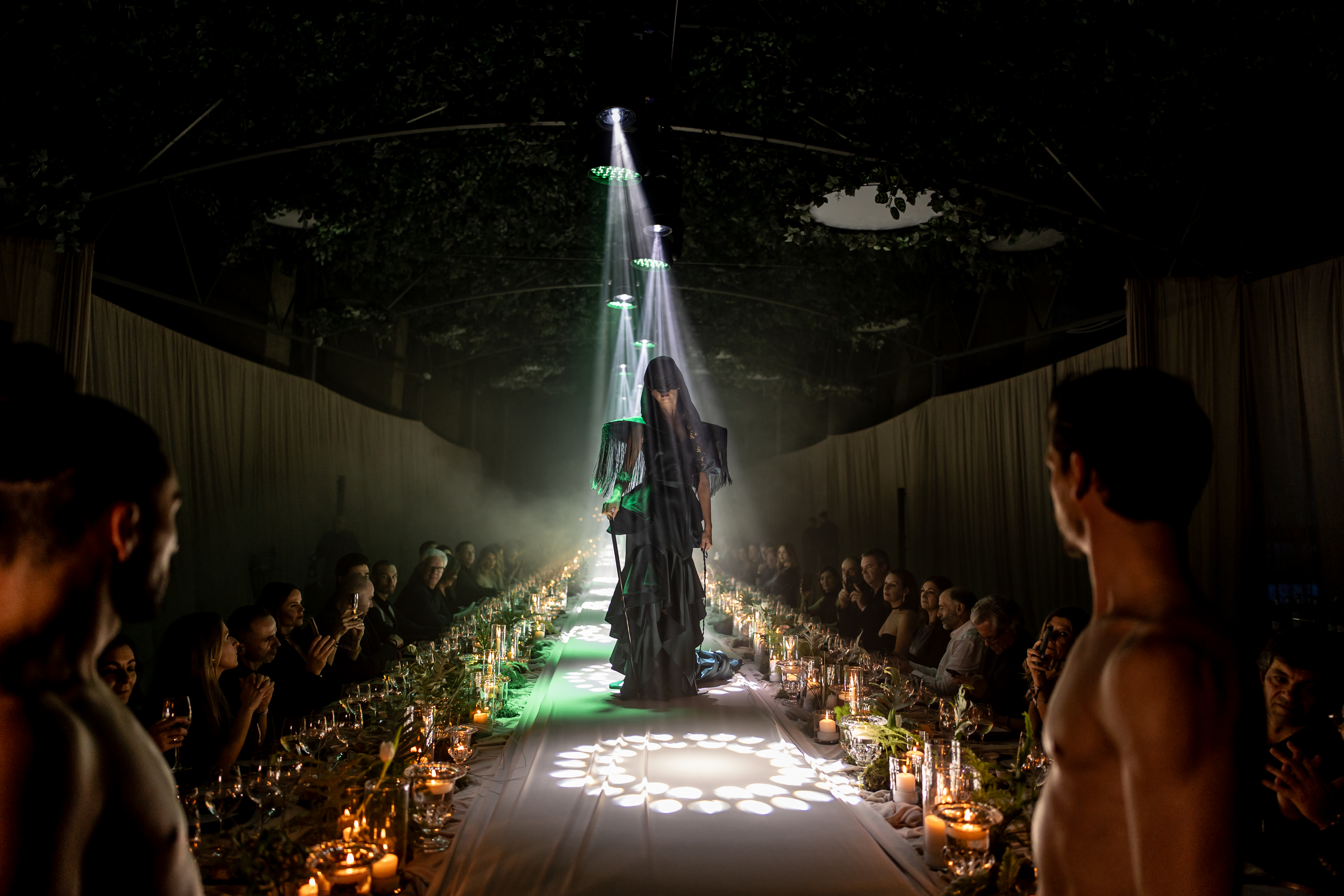 Jantar gastronómico imersivo - convidados desfrutando experiência, X-HEART Lisboa