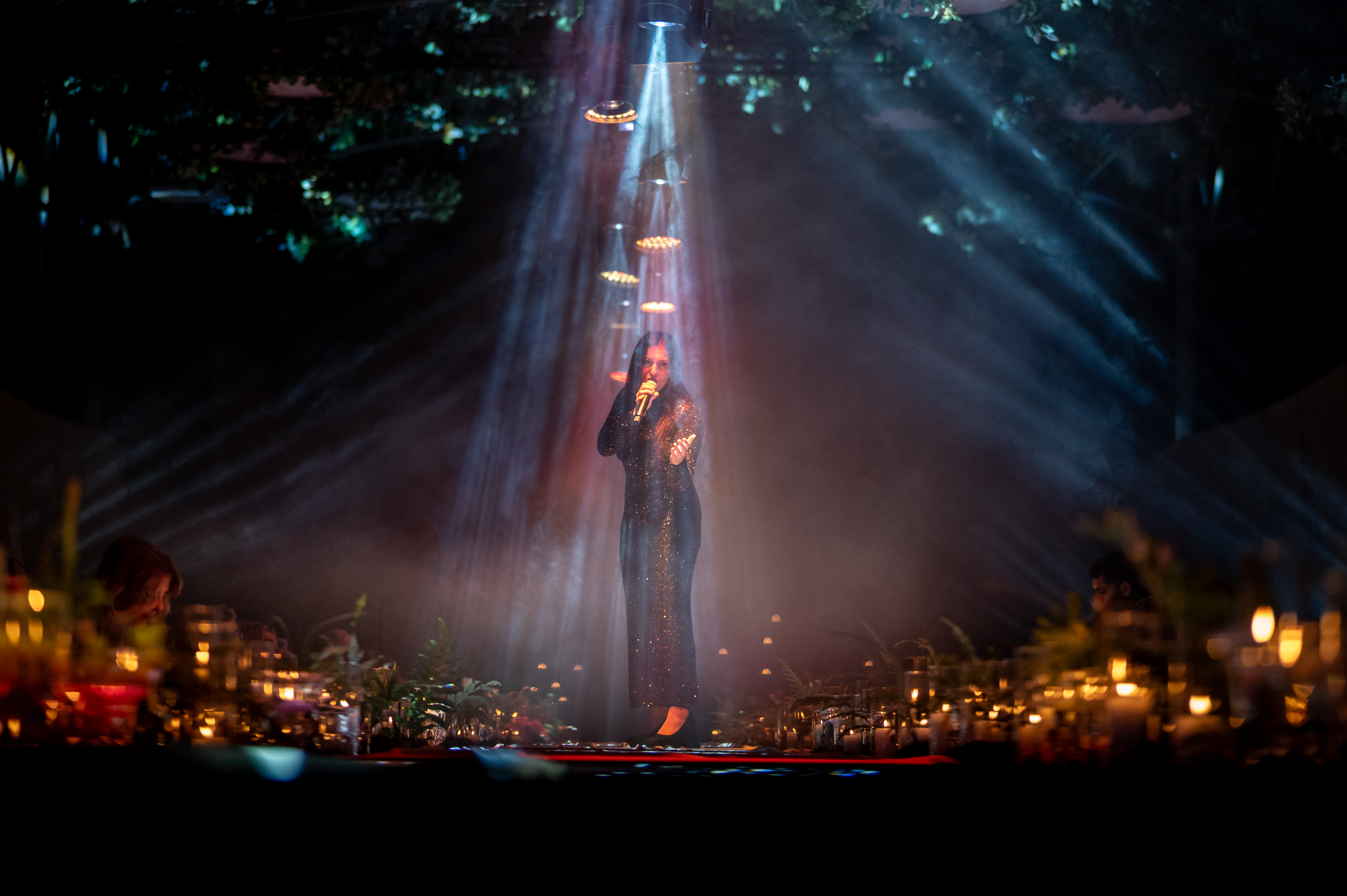 Experiência imersiva ao vivo - palco com artistas em performance, X-HEART Lisboa